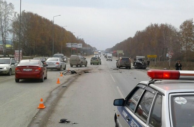 Женщина погибла в ДТП на Полевском тракте. Её дочь — в реанимации 