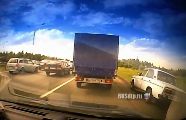 Дедушка на ВАЗе 