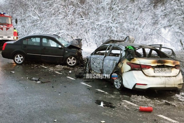 Женщина и двое детей погибли в ДТП под Петербургом 