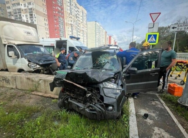 Момент жесткого ДТП в Уфе: пострадал 15-летний подросток 