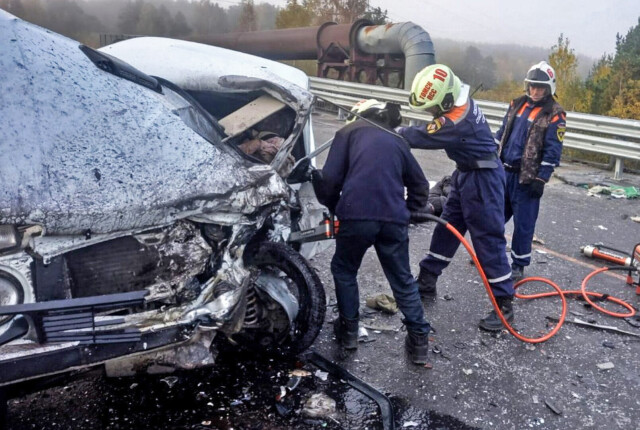 Два человека погибли в массовом ДТП в Томске 