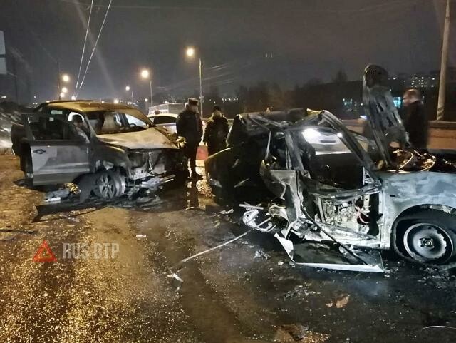 Мужчина погиб в огненном ДТП в городе Балаково 