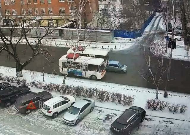 Гонка маршруток в Томске привела к ДТП