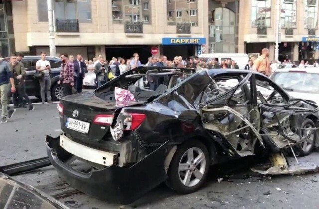 В Киеве взорвался автомобиль 