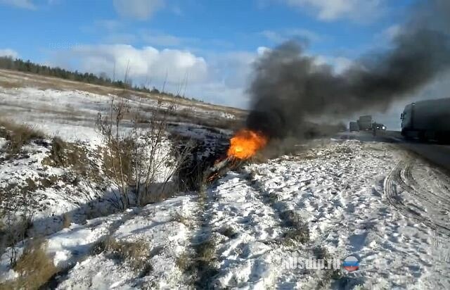 Красный Шевроле сгорел за 8 минут 