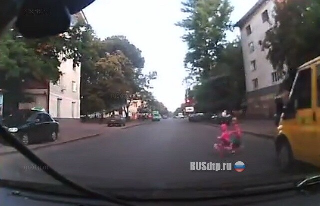 Деткам повезло 