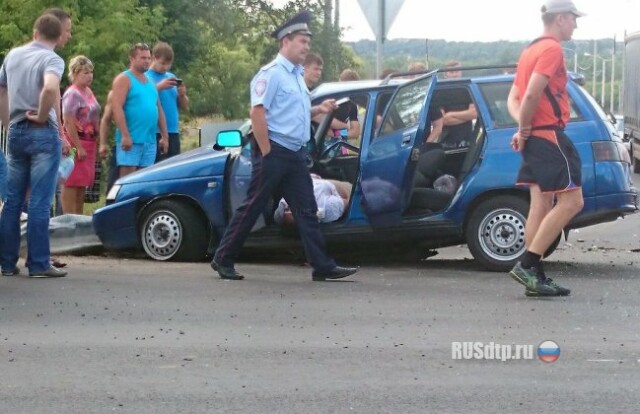 В Курске при столкновении ВАЗ-2111 и «Пежо» погибла женщина 