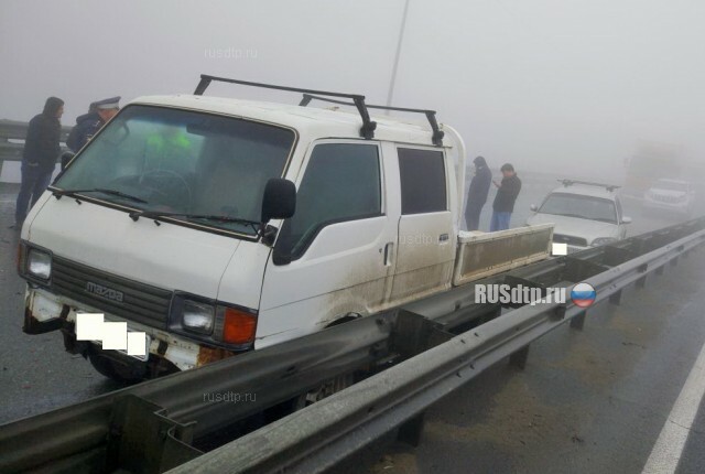 Около 20 автомобилей столкнулись на трассе Седанка — Патрокл во Владивостоке 