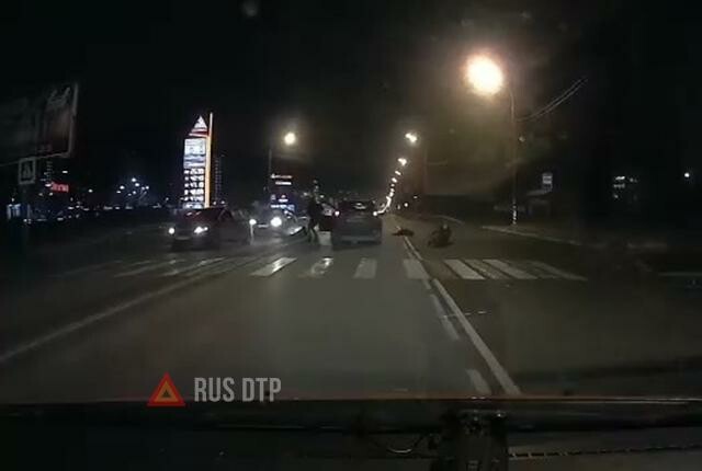 Renault Duster сбил двоих детей на Фрязевском шоссе