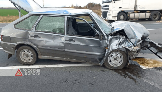 80-летняя женщина-водитель «Оки» разбилась в ДТП в Саратовской области 