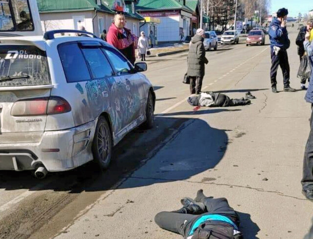 Toyota сбила двух школьников в Тулуне Иркутской области: один из них погиб 