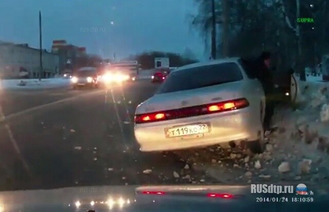 Увернулся… 