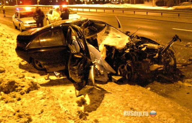 Врезался в столб 