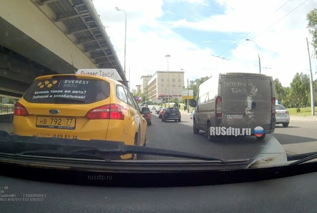 Яндекс-такси атакует (с)