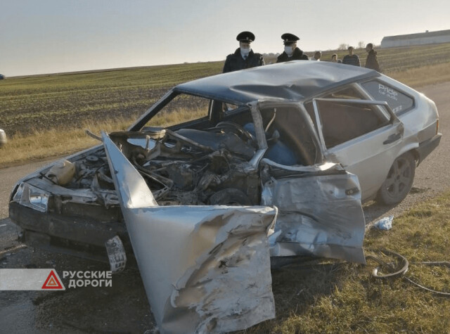 Водитель «Лады» разбился в ДТП в Воронежской области 