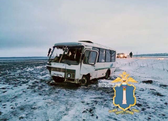 В Ульяновской области опрокинулся автобус 