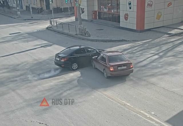 ДТП в Волгограде с участием двух Hyundai