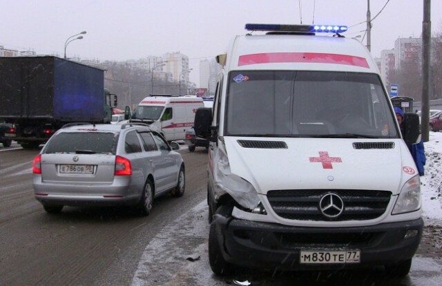 Две скорые столкнулись на Щелковском шоссе в Москве 
