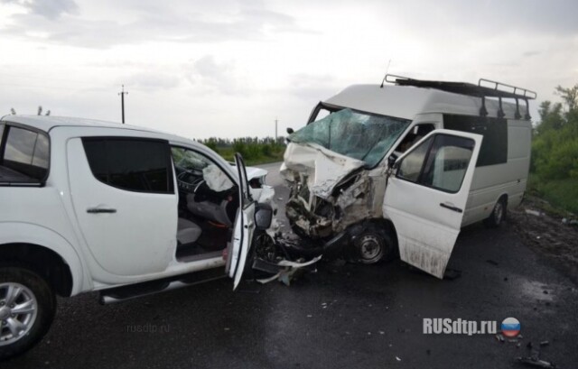 Очень спешили на ночной рынок 