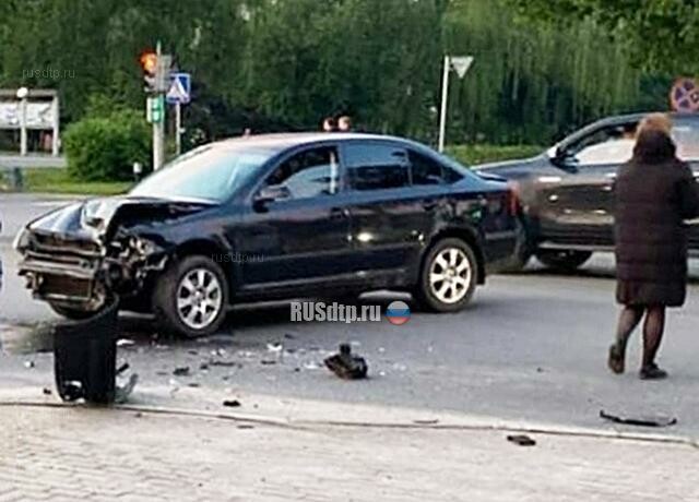 В Железногорске автомобиль сбил женщину с двумя детьми. ВИДЕО 