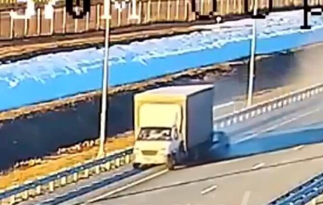 «Уснул за рулем»: камера запечатлела момент смертельного ДТП на трассе М-12 в Татарстане 
