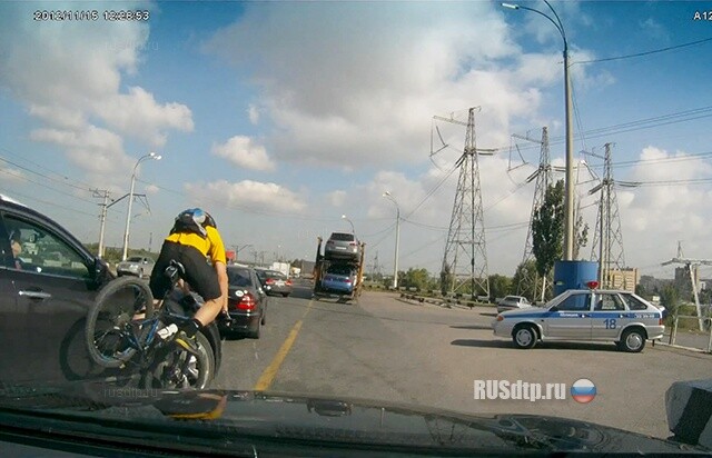 Сбили велосипедиста на посту ДПС 