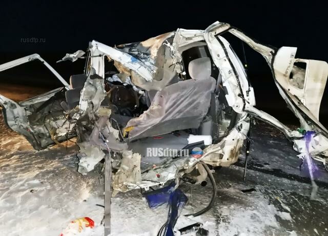 «Тойоту» разорвало на части в ДТП на трассе «Иртыш» 