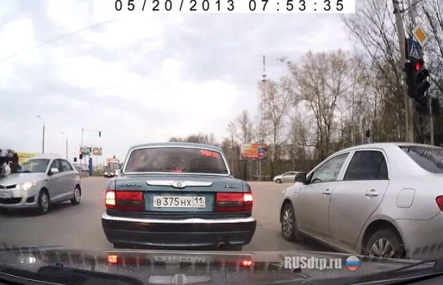 Сбил маму с ребенком 