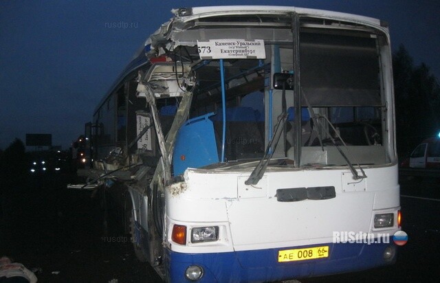 Авария автобуса и грузовика 