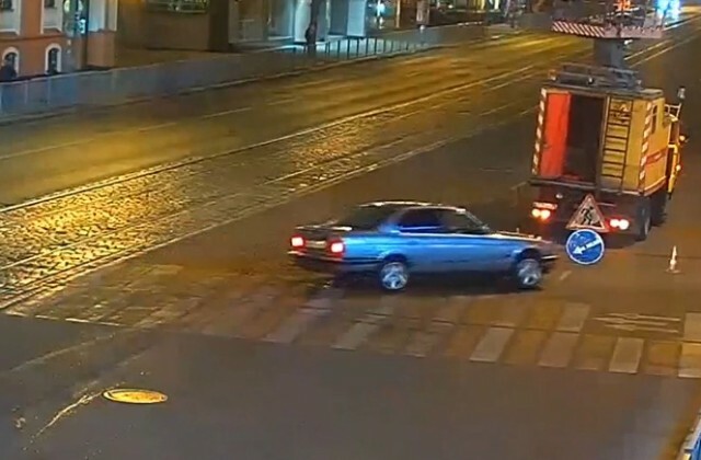 В Калининграде BMW врезался в столб