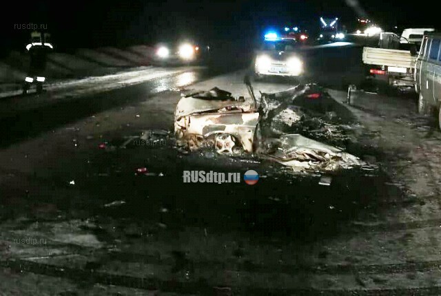 В Саратовской области в результате ДТП двое парней сгорели в «Приоре» 