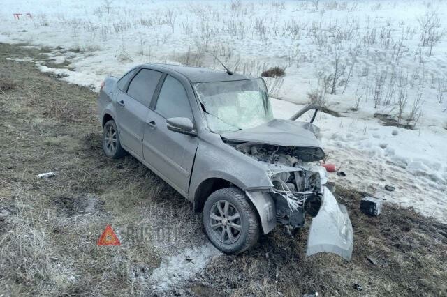 Водитель «Гранты» погиб в ДТП на трассе Самара — Оренбург 