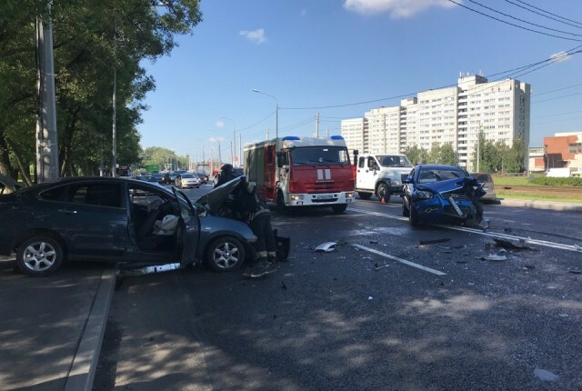 Лобовое столкновение в Петербурге попало в объектив видеорегистратора 