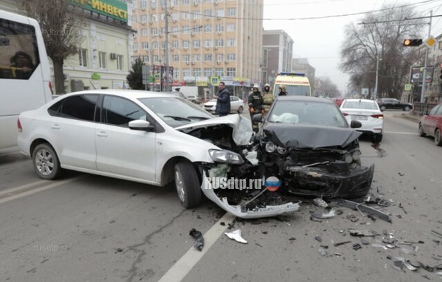 Массовое ДТП в Ростове-на-Дону попало в объектив видеорегистратора 