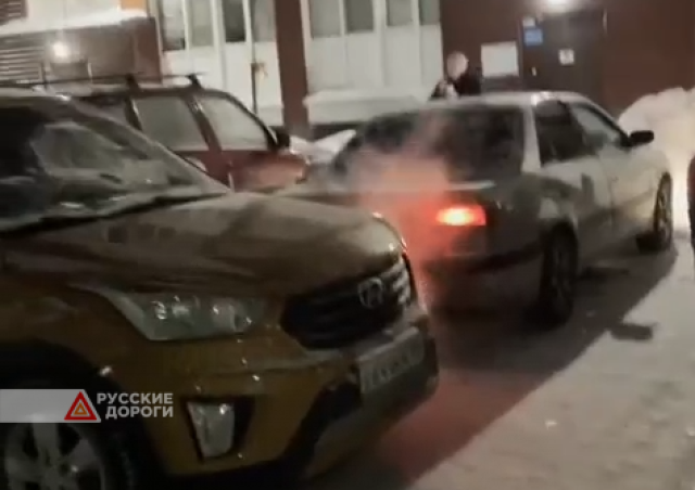 В Нефтеюганске сотрудница полиции перекрыла дорогу автомобилю с детьми