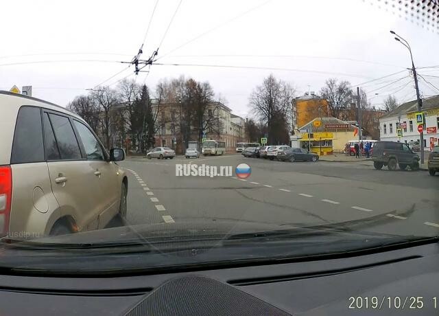 ДТП на Красной площади в Ярославле