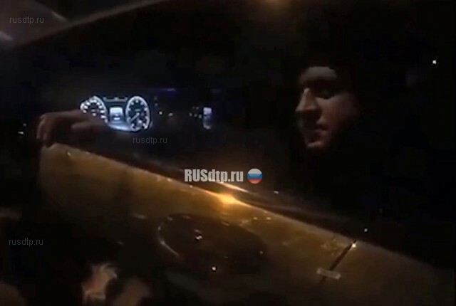 Полиция задержала Александра Емельяненко за рулем золотого «Мерседеса» 