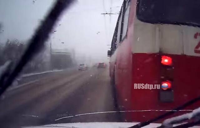 Столкновение двух транспортных средств в Ижевске