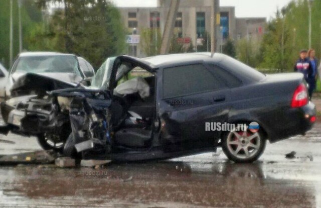 «Лада Приора» и «Nissan» столкнулись в Бугульме 