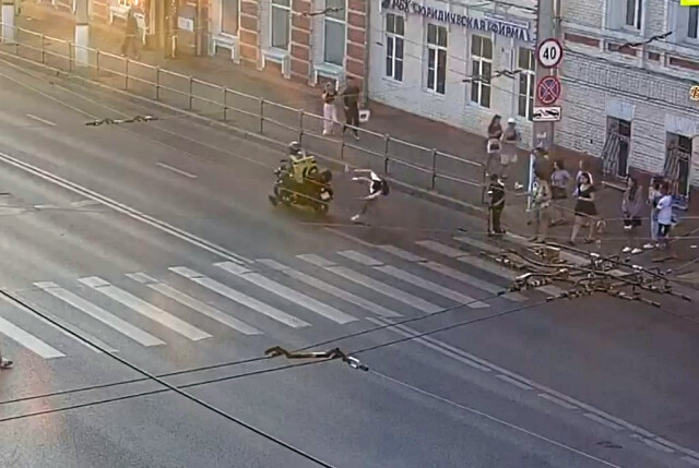 Путешественник на мотоцикле сбил пешехода в центре Чебоксар 