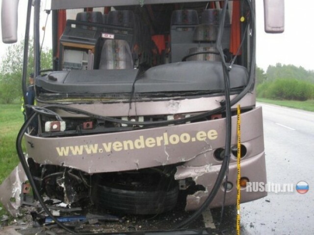 Водитель «VOLVO» погиб в столкновении с автобусом 