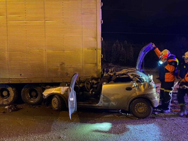 Водитель и пассажир «Опеля» разбились на Восточном обходе Перми 