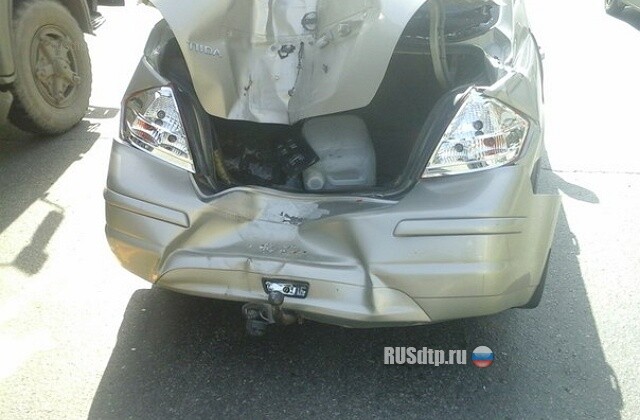 Пинок под зад от трактора 