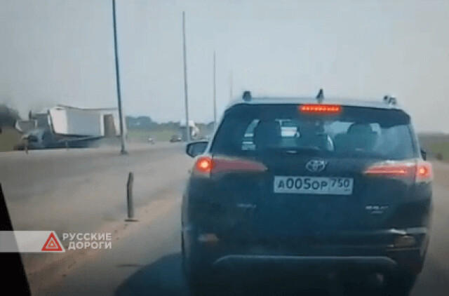 Три автомобиля столкнулись на Южном обходе Краснодара