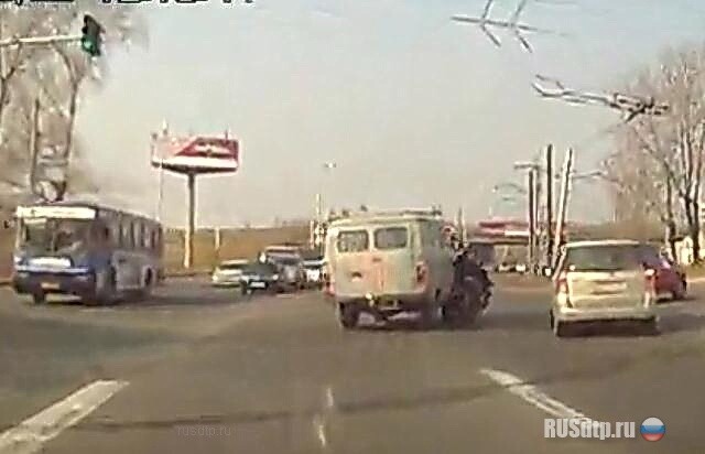 Из левого ряда — направо 