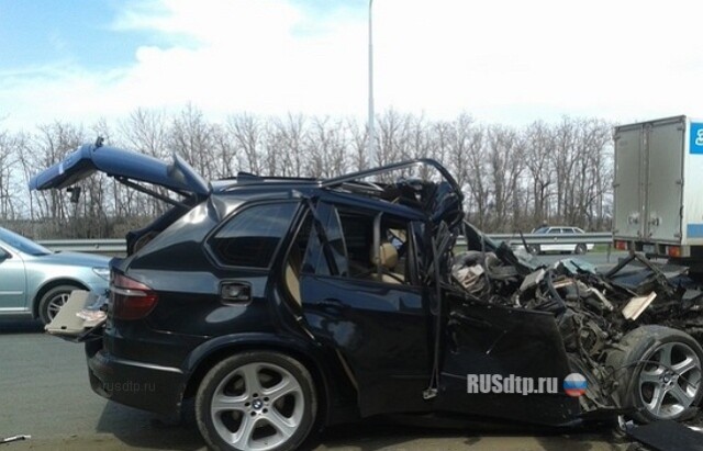 В Саратове разбился водитель БМВ Х5 