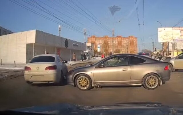 Авария в Новосибирске: «Водитель Фольксвагена помешал реализовать добрый жест» 