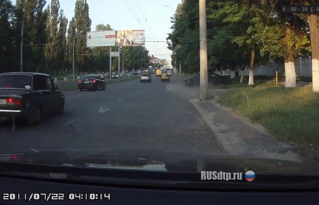 Выбросило на обочину (18+) 