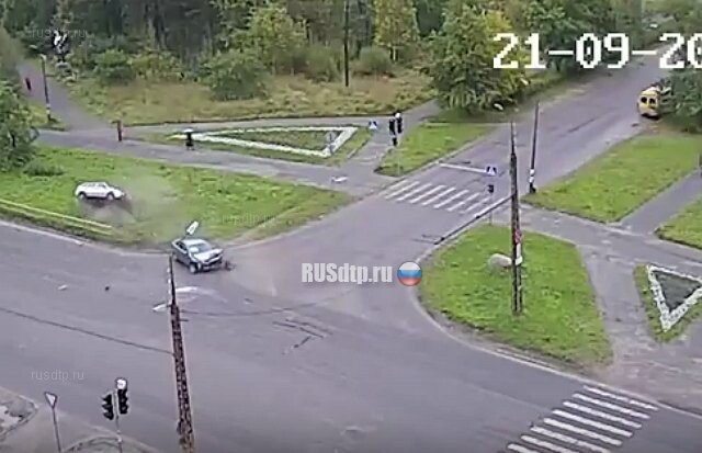 В Петрозаводске в аварию попала полицейская машина