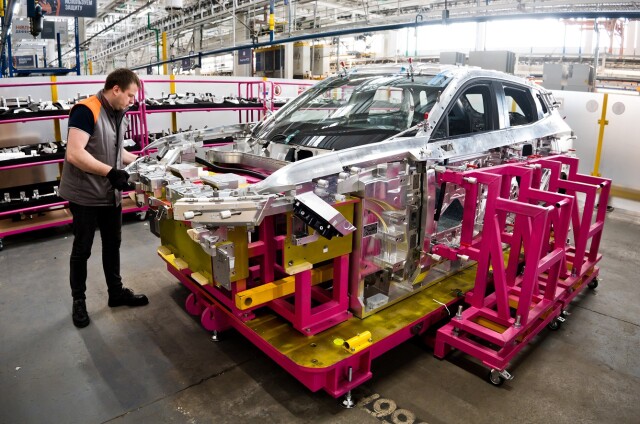 На АвтоВАЗе показали мастер-модель кузова для Lada Azimut  